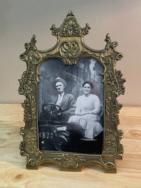 il_1080xN.5317991792_q67e.jpg Vintage Ornate Brass Picture Frame Victorian Style w Antique B&W Photo